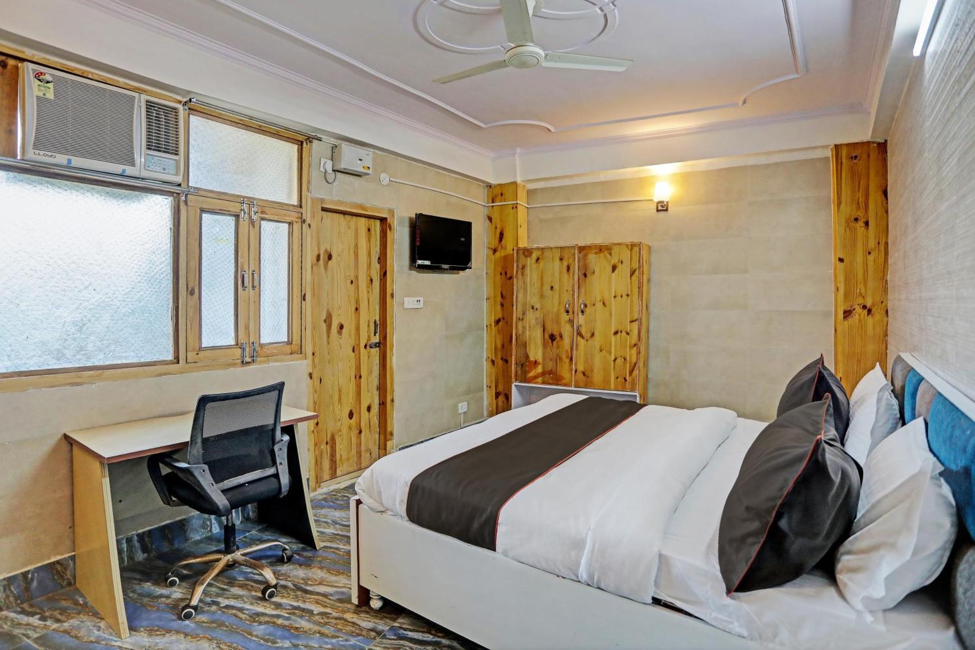 Super Umen Hotel Nearest Sector 66 Noida Exteriör bild