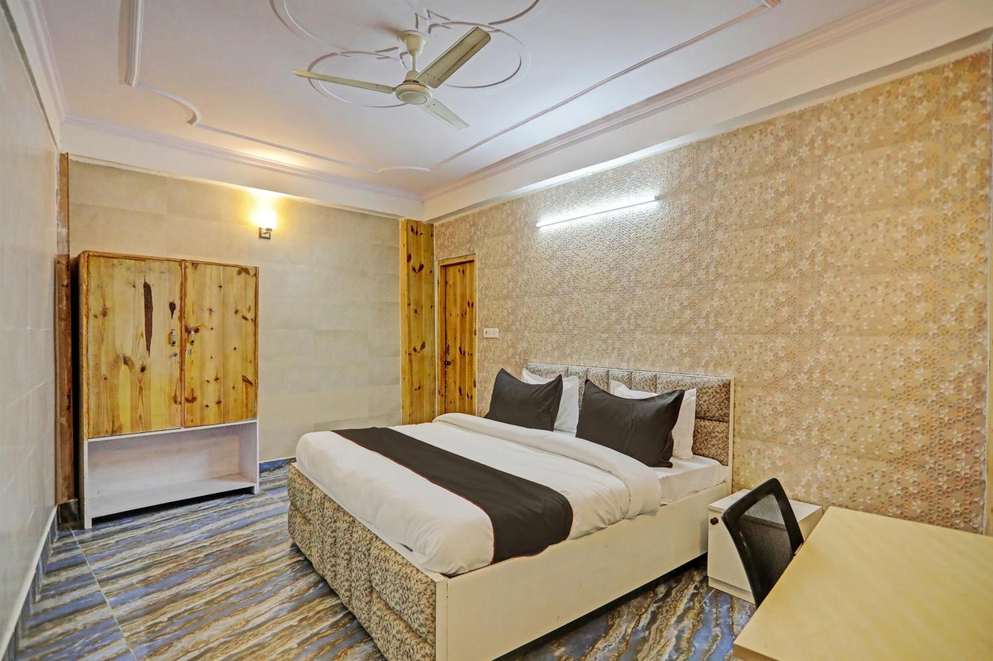 Super Umen Hotel Nearest Sector 66 Noida Exteriör bild