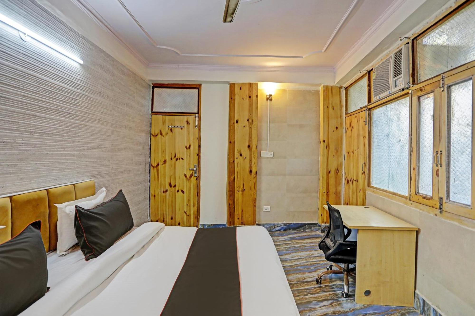 Super Umen Hotel Nearest Sector 66 Noida Exteriör bild
