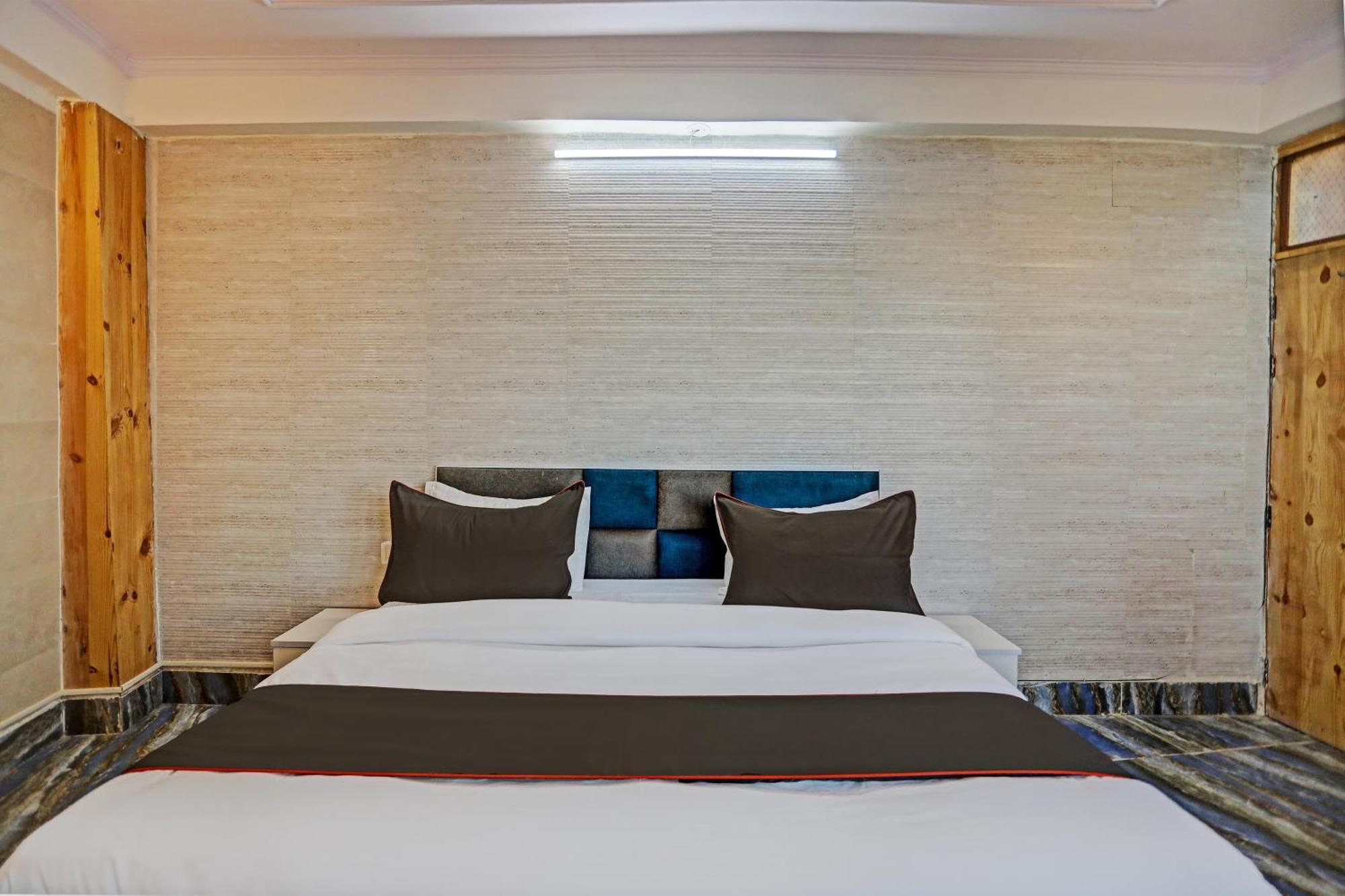 Super Umen Hotel Nearest Sector 66 Noida Exteriör bild